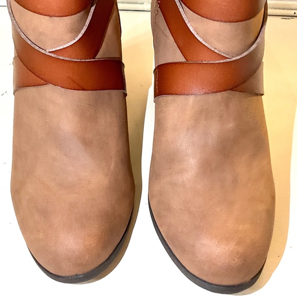 Madden NYC Driftt Side Zip Strappy Western Cowgirl Harness Ankle Boots size 8.5M - Picture 4 of 12